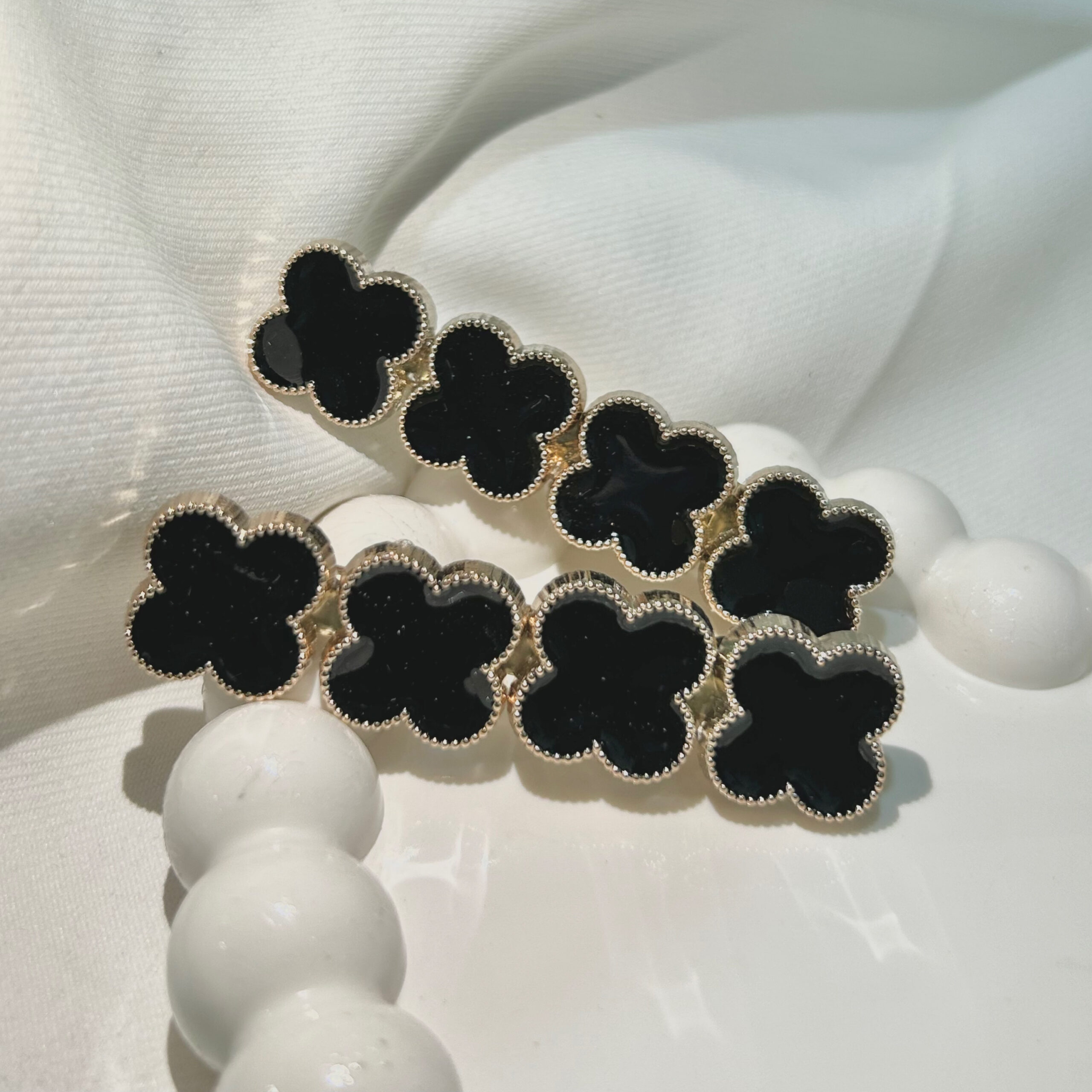 Black Flower Hair Clips Set , Elegant Korean Style Hair Accessories for Women - Image 4