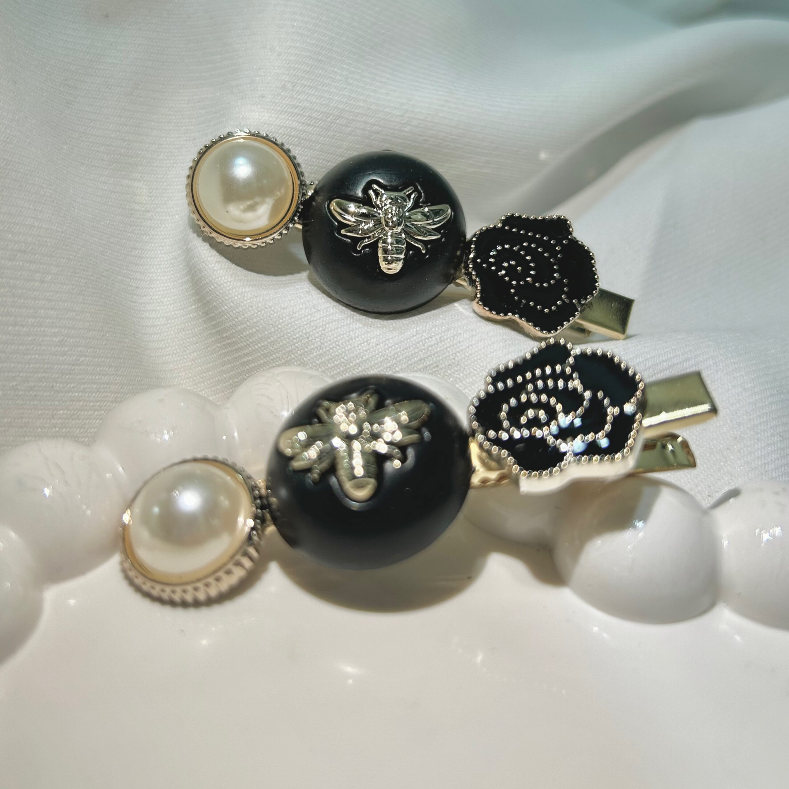 Black Bee style Hair Clips Set , Elegant Korean Style Hair Accessories for Women - Image 2