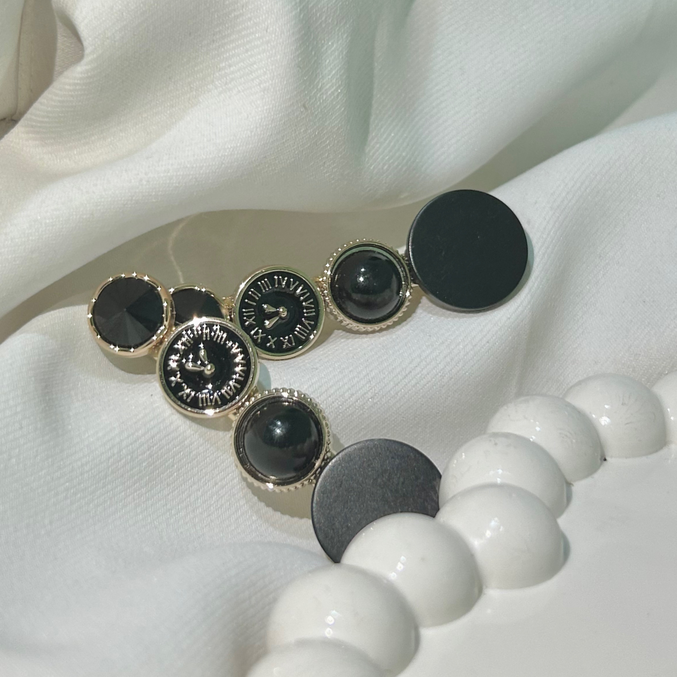 Black Round Hair Clips Set , Elegant Korean Style Hair Accessories for Women - Image 4