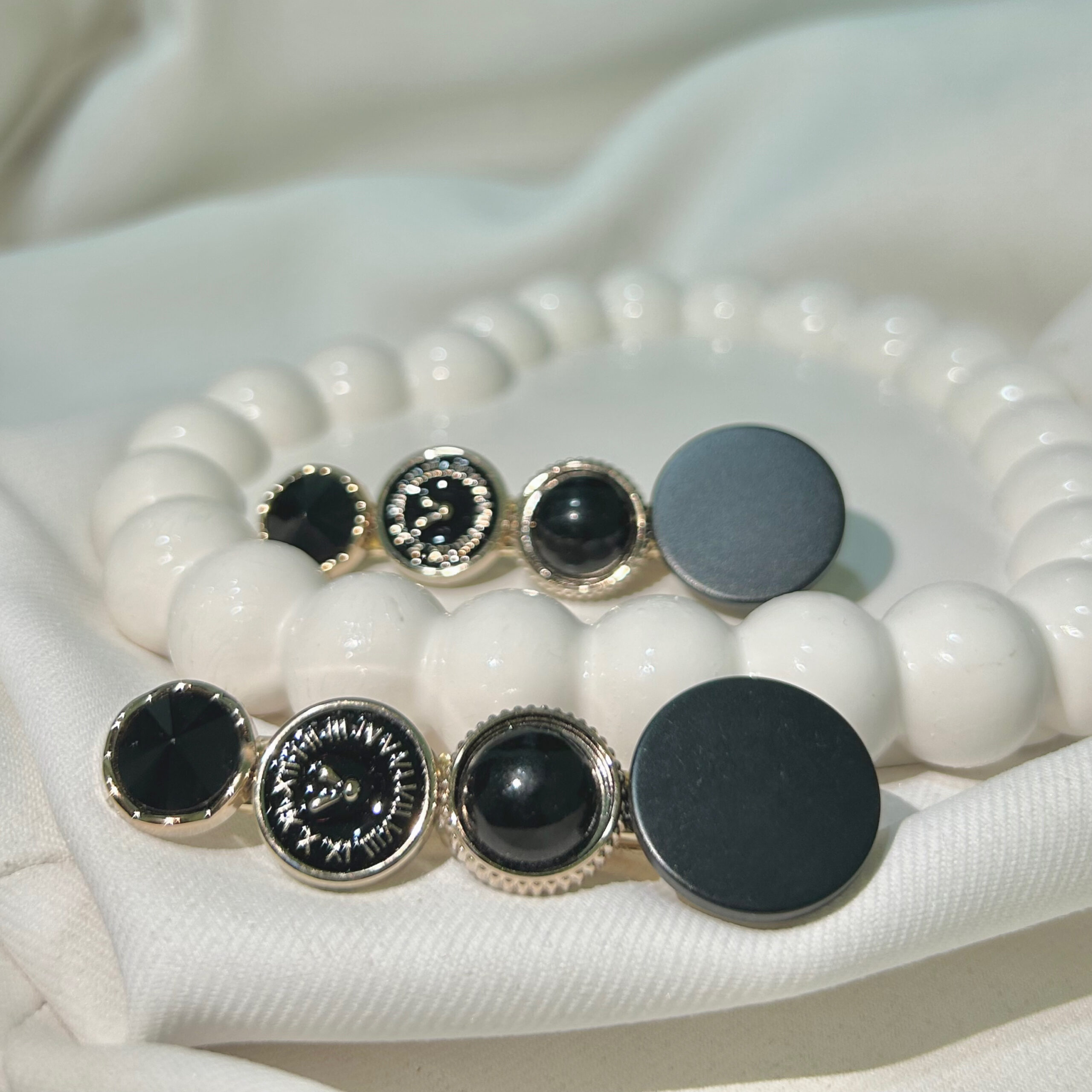 Black Round Hair Clips Set , Elegant Korean Style Hair Accessories for Women - Image 3