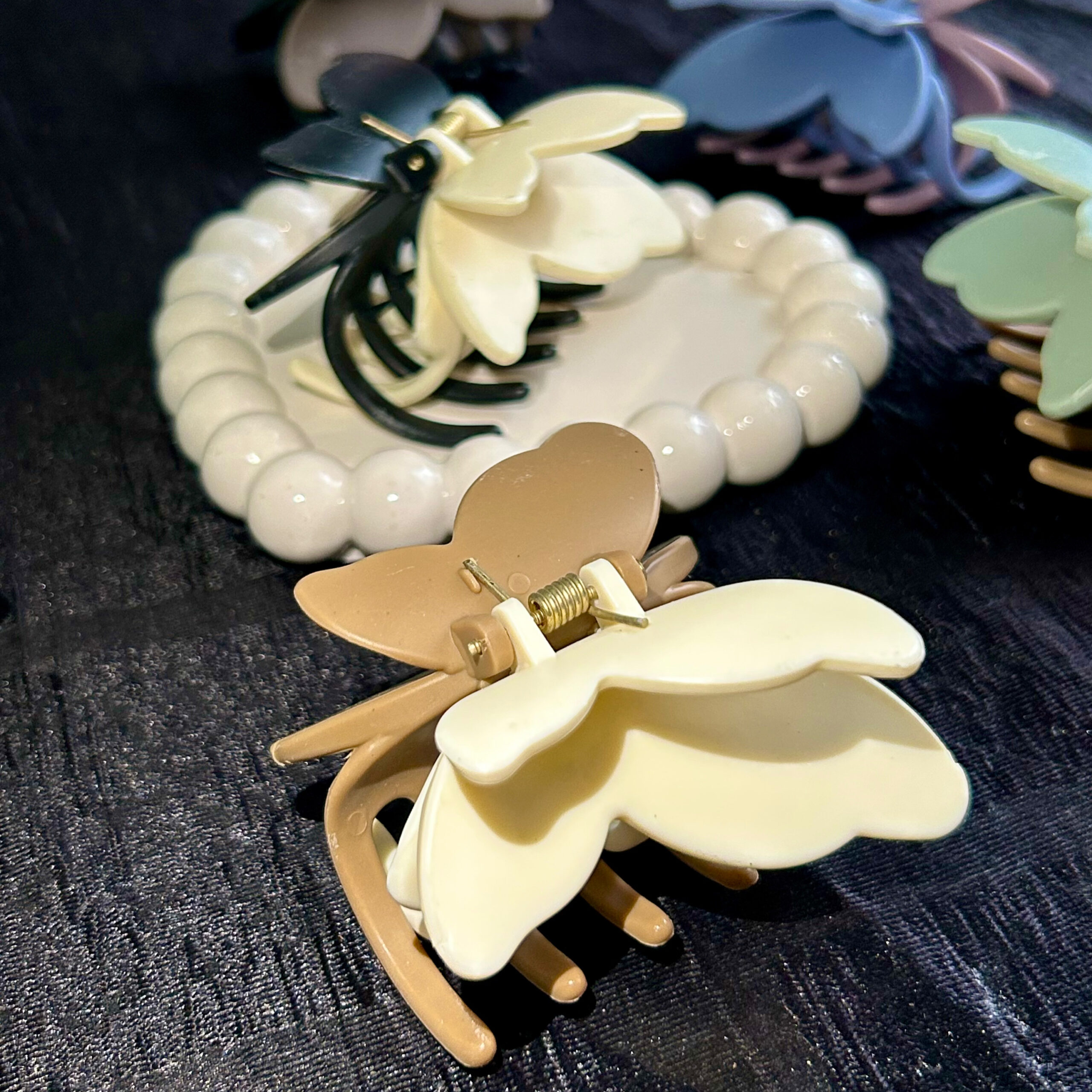 Beauty Flow Pcs Bicolor Matte Finished Hair Clutchers, Hair Accessories for Woman Girls, Luxurious, Korean Claw Clips - Image 5