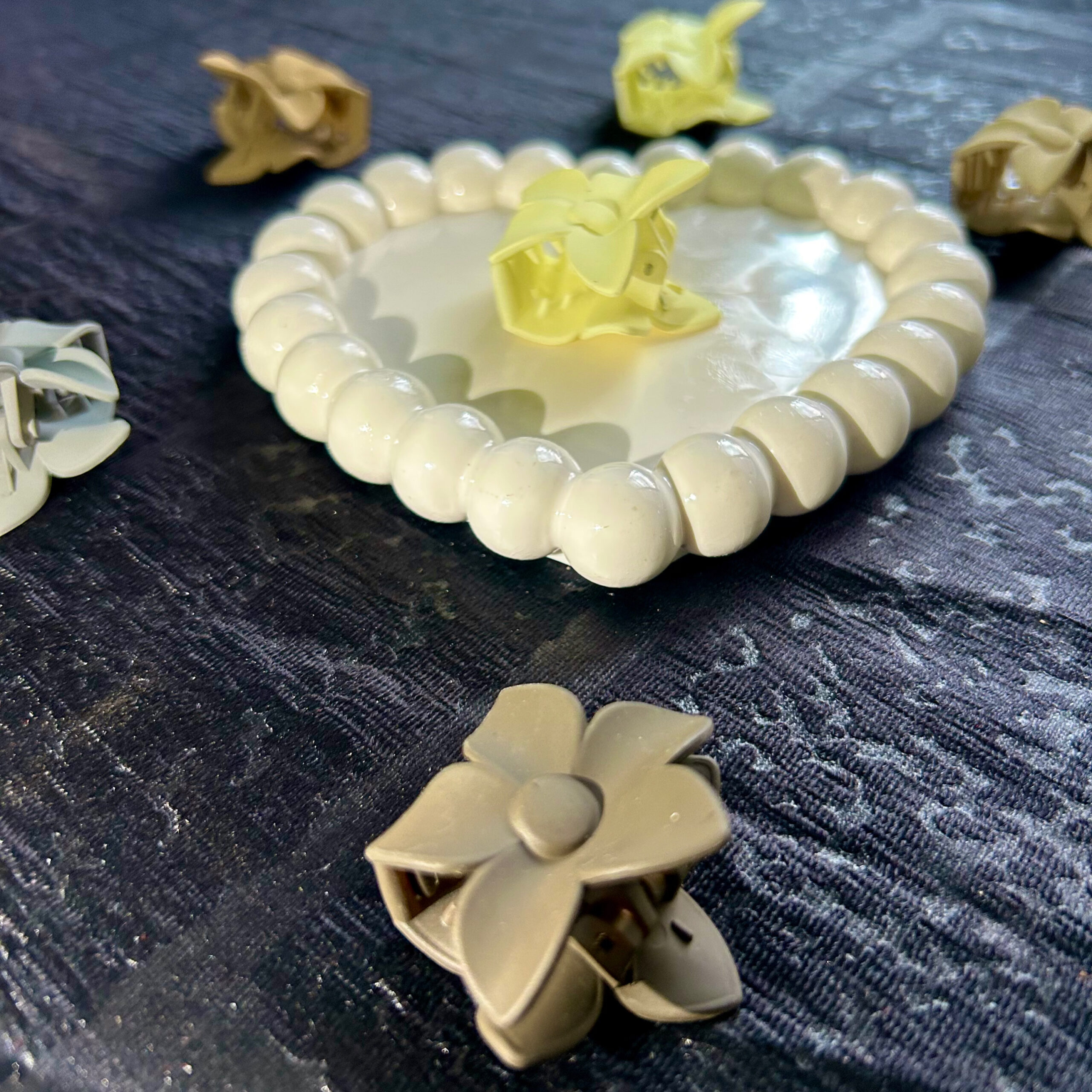 Mintlyjet 2 Small Size Clutcher| Korean Style Mini Hair Claw Clips For Girls And Women's Hair Accessories - Image 3