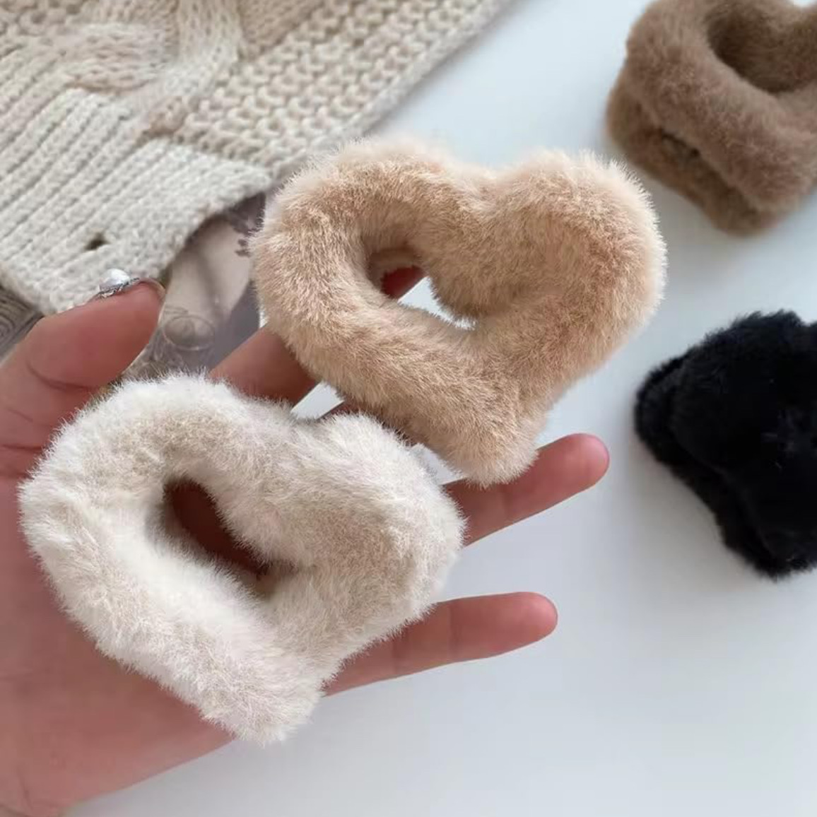 ( Pack of 2 )fur Heart Hair Claw Clips for Women & Girls | Soft Faux Fur Clutcher for Bun, Ponytail | Non-Slip Cute Hair Accessories for Thick & Thin Hair. - Image 2