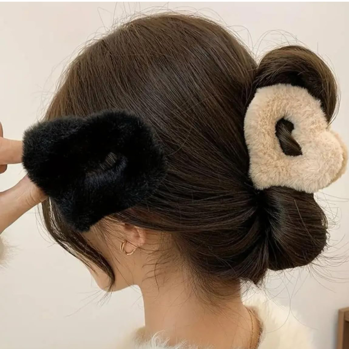 ( Pack of 2 )fur Heart Hair Claw Clips for Women & Girls | Soft Faux Fur Clutcher for Bun, Ponytail | Non-Slip Cute Hair Accessories for Thick & Thin Hair. - Image 3