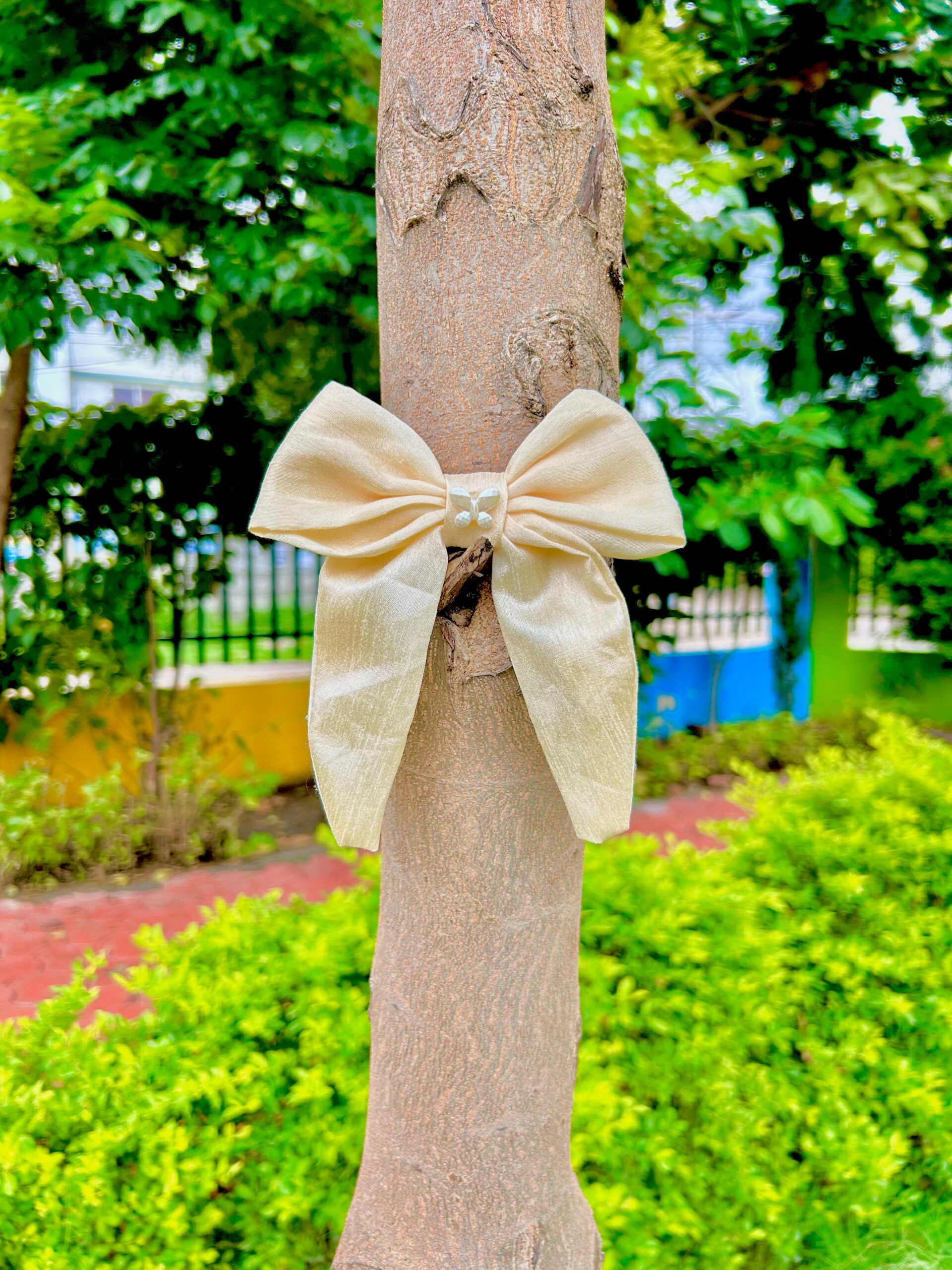 Handmade Cream Colour Bow Latest Korean Style Big Bow Hair Clips Ornament Hairpin Headdress Hair Accessories French Clips Big Hair Bows - Image 2