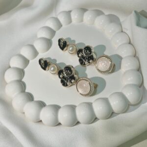 Black & Golden Mix  Hair Clips Set , Elegant Korean Style Hair Accessories for Women