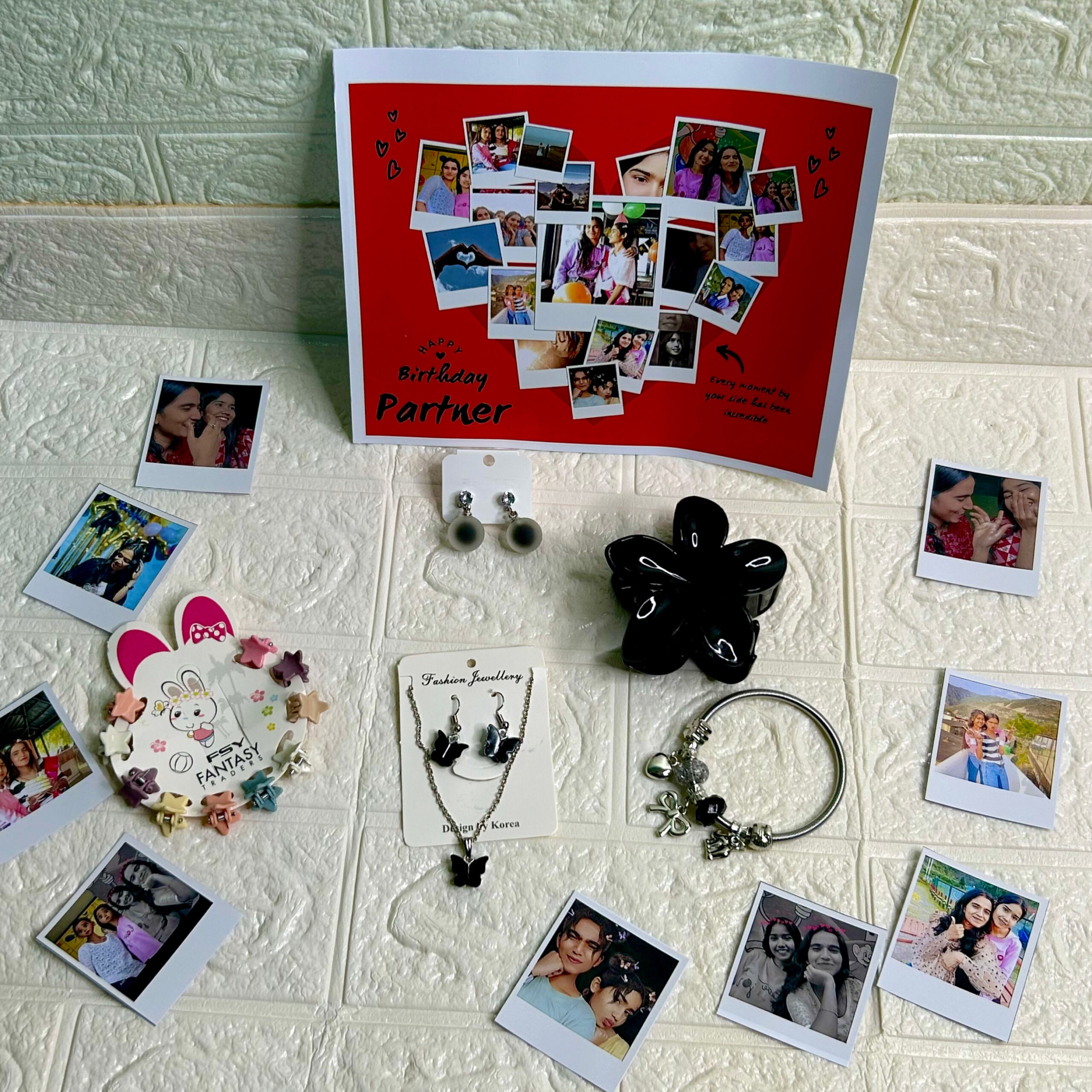 Classic Black Birthday Hampper For Bestie , Girl Birthday Hampper , Hampper For Girls , Hampper For Best Friends , Gift Hampper for girls , Girls hampper